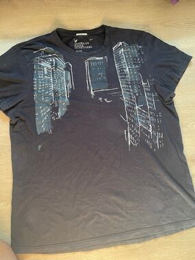 American Eagle Outfitters Black Graphic Cityscape Crew Tee